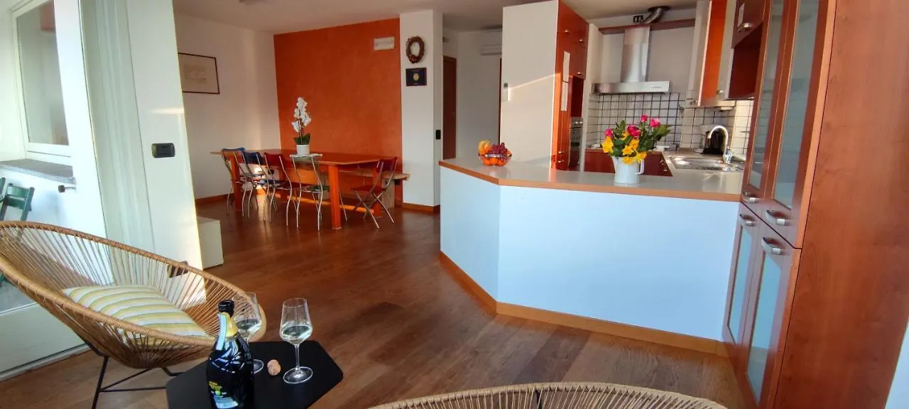 The Lake Apartment Colico